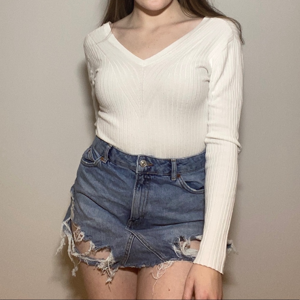White Dynamite V-Neck Long-Sleeved Tee